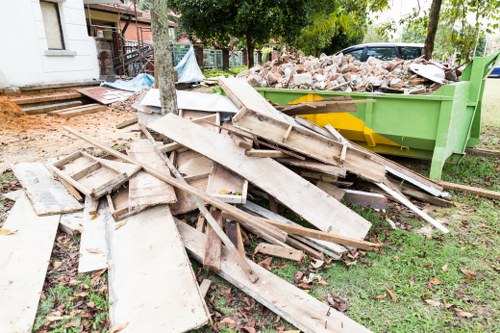 Waste clearance process with sorting and recycling