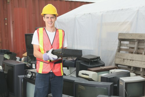 Rubbish removal equipment and vehicles